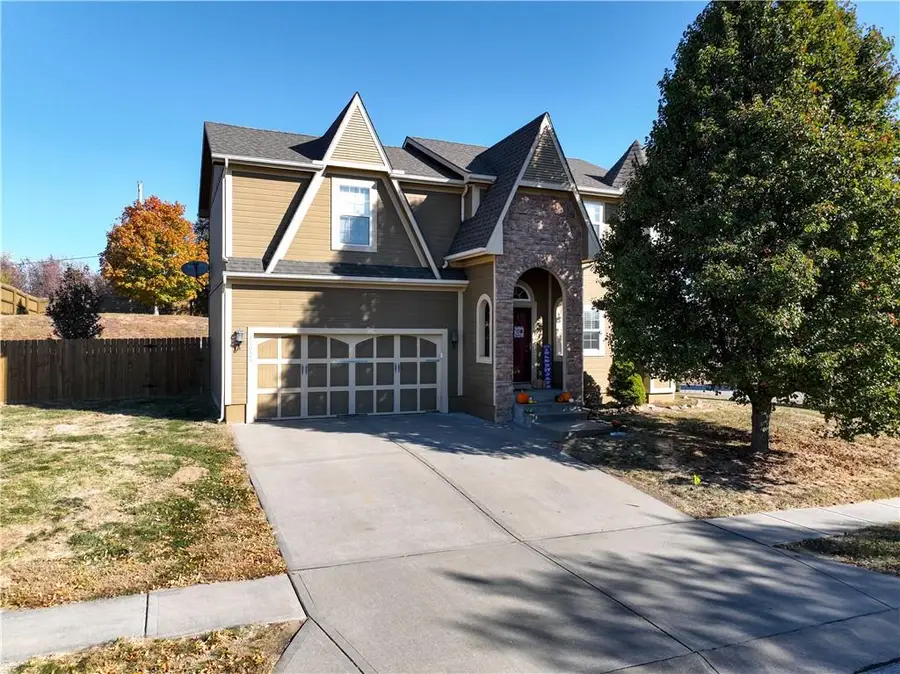 17924 Sunset Drive, Weston, MO 64098 - Image #2