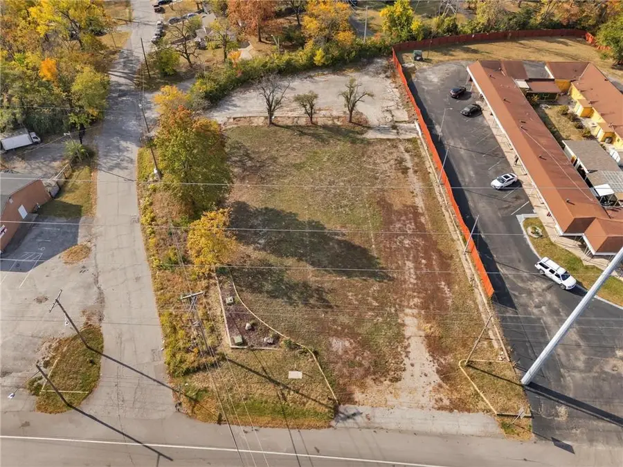 10305 E Us 40 Highway, Independence, MO 64055 - #3