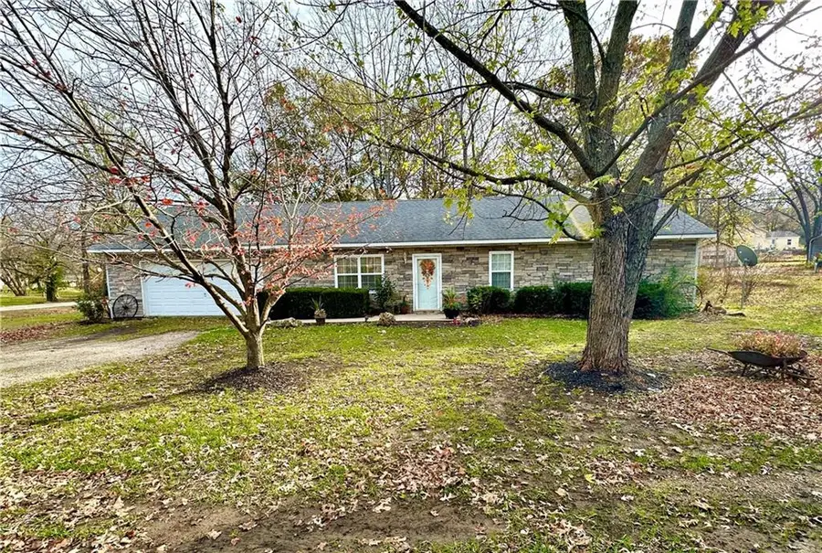 752 Cedar Street, Pleasanton, KS 66075 - Image #2