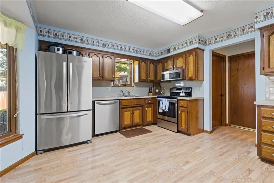 3013 Sw 30th Court, Blue Springs, MO 64015 - Image #3