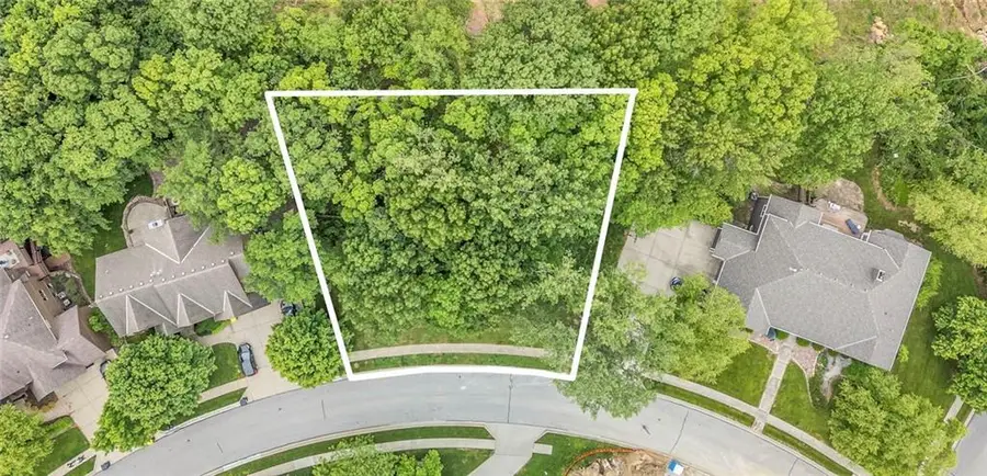 6122 Persimmon Court, Parkville, MO 64152 - Image #3