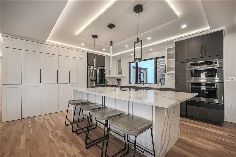 609 W 49th Street #1, Kansas City, MO 64112 - Image #2