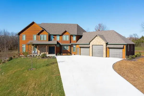 20473 199th Street, Tonganoxie, KS 66086