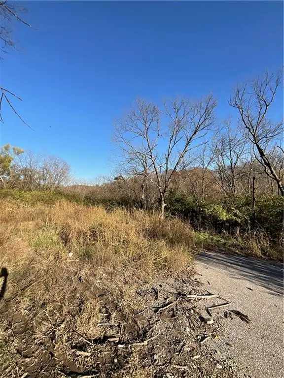 4818 Blue Ridge Cutoff Street, Kansas City, MO 64133