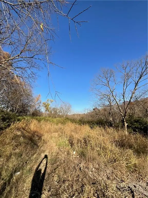 8822 E 49th Street, Kansas City, MO 64133 - Image #1