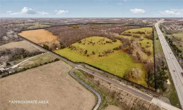 149 S 142nd Street, Bonner Springs, KS 66012