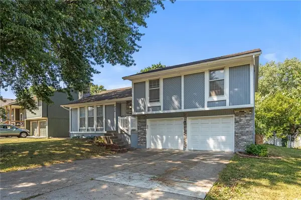 424 SE Nathan Pass, Lee's Summit, MO 64063