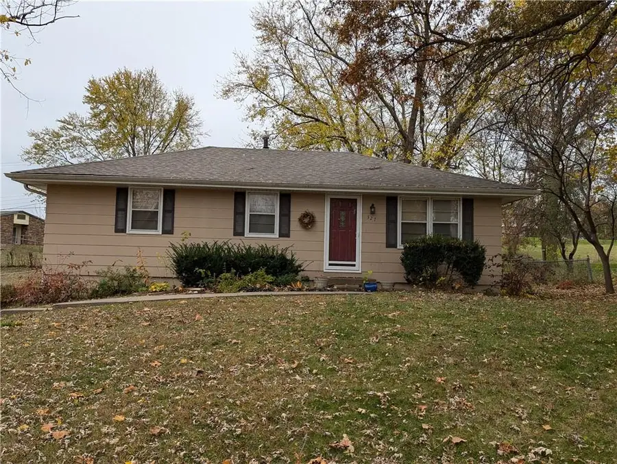 327 Lincoln Drive, Gower, MO 64454 - Image #3