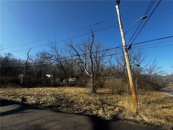 2400 Mckinley Avenue, Kansas City, MO 64129