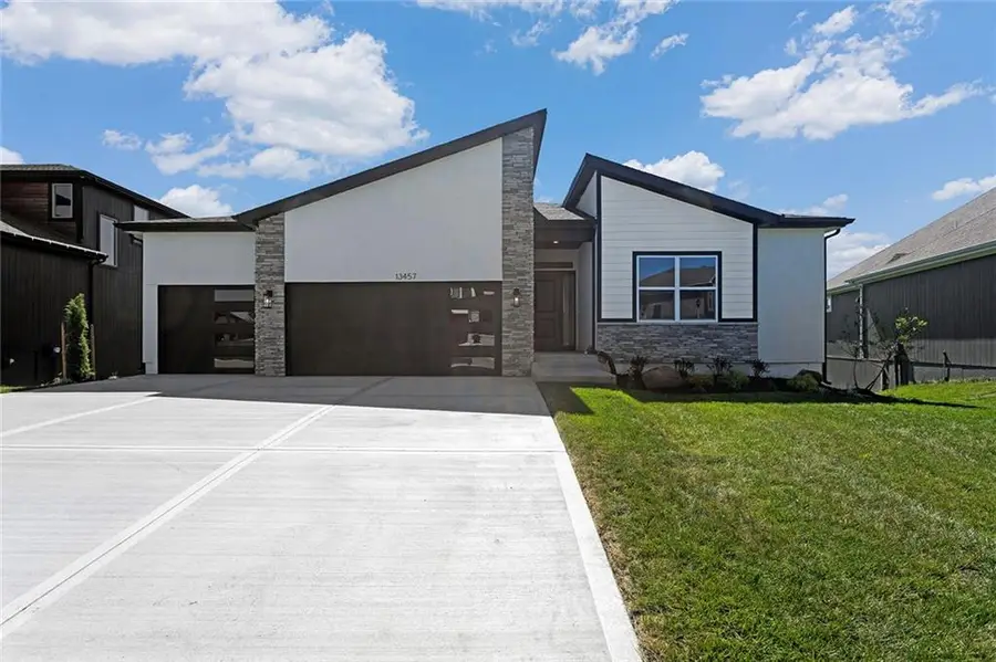 13457 W 177th Street, Overland Park, KS 66013 - Image #2