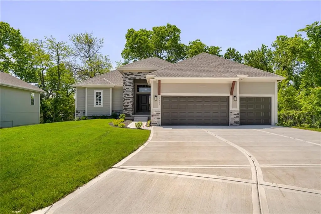 19411 W 114th Terrace, Olathe, KS 66061 - Image #1