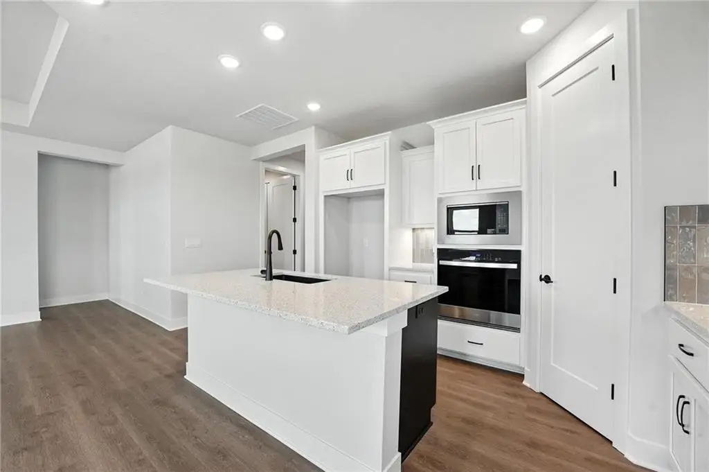 1630 Grayhawk Drive, Basehor, KS 66007 - #1