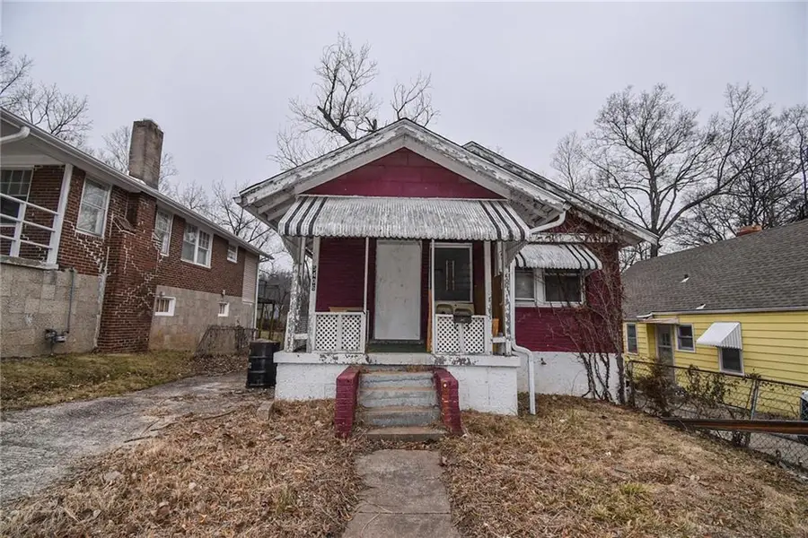 5406 Jackson Avenue, Kansas City, MO 64130 - Image #2