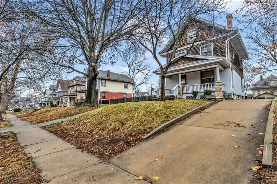 3733 Wyandotte Street, Kansas City, MO 64111 - Image #3
