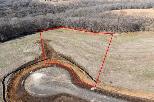 Lot 16 235th Street, Tonganoxie, KS 66086