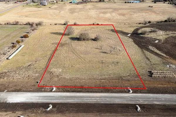 Lot 33 235th Street, Tonganoxie, KS 66086