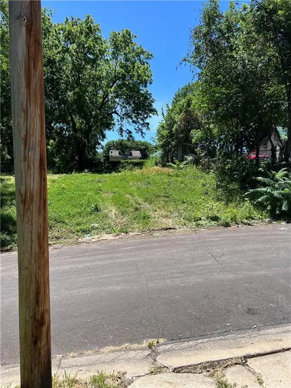 8911 E Smart Avenue, Independence, MO 64053 - Image #2