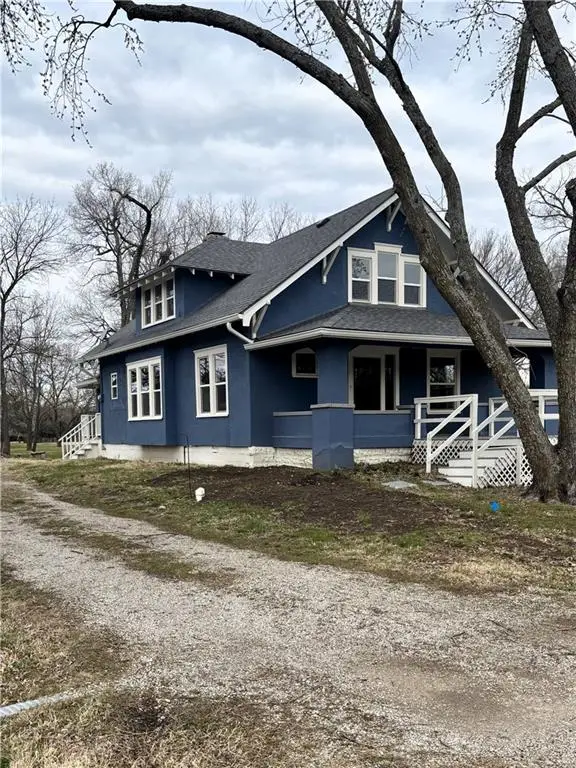 902 S 7th Street, Burlington, KS 66839 - Image #1