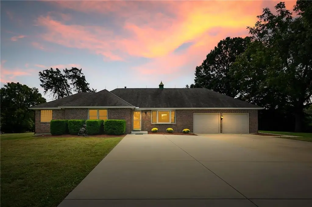 3385 W 183rd Street, Stilwell, KS 66085 - Image #1