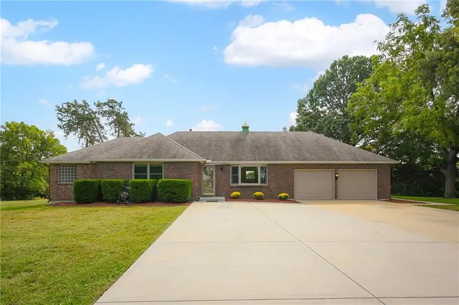 3385 W 183rd Street, Stilwell, KS 66085 - Image #2