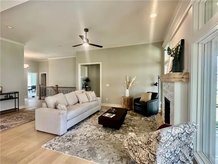 7050 NW Yulich Court, Parkville, MO 64152 - Image #3