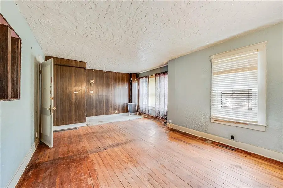 8406 Independence Avenue, Kansas City, MO 64125 - Image #3