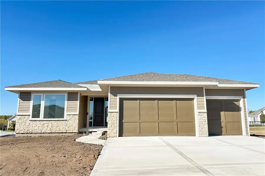 17312 Oakshire Street, Overland Park, KS 66221 - Image #3