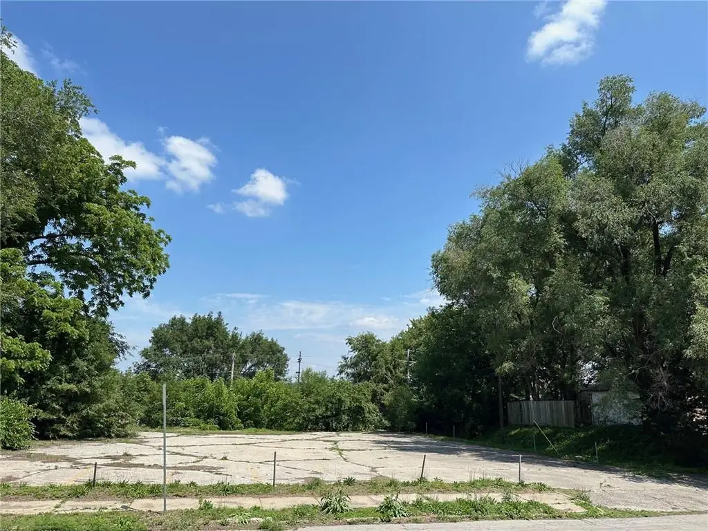 809 South 14th Street, Saint Joseph, MO 64501 - Image #1