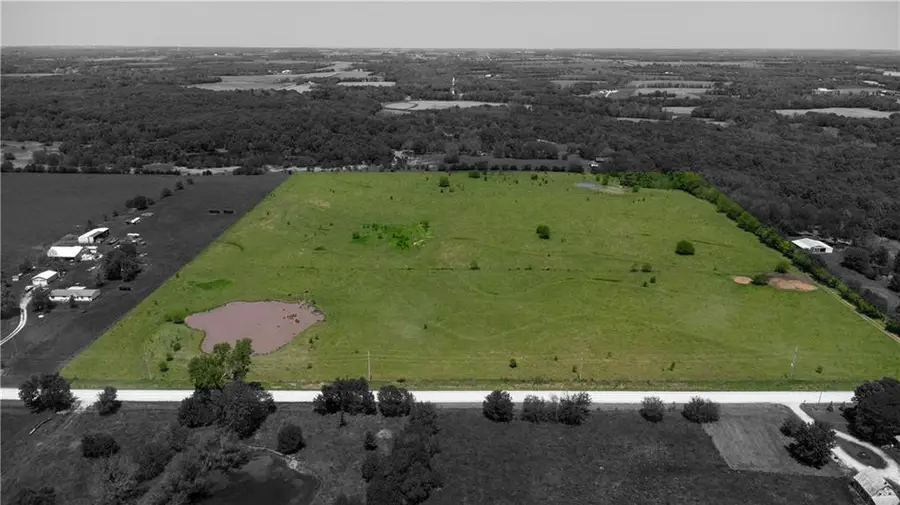 1379 Pawnee Road, Pomona, KS 66076 - Image #2