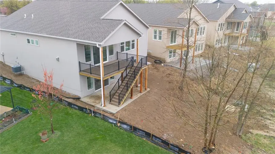 1128 SW Whitby Drive, Lees Summit, MO 64083 - Image #3