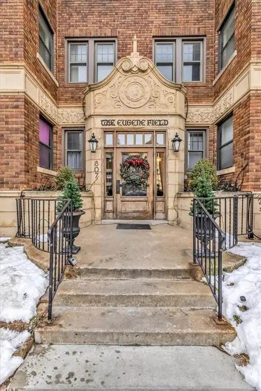 807 W 48th Street #202, Kansas City, MO 64112 - Image #2