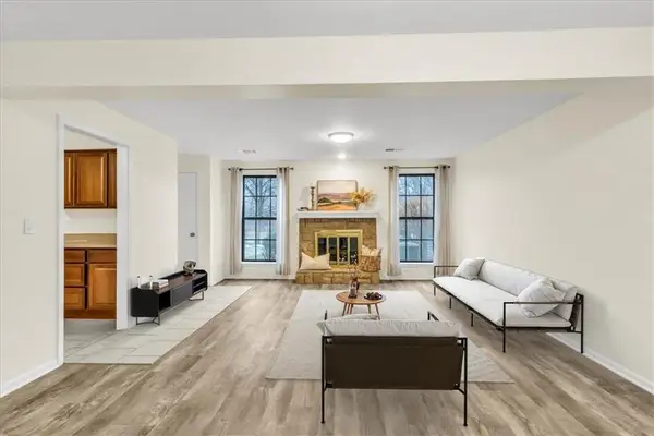 12702 W 110th Terrace, Overland Park, KS 66210