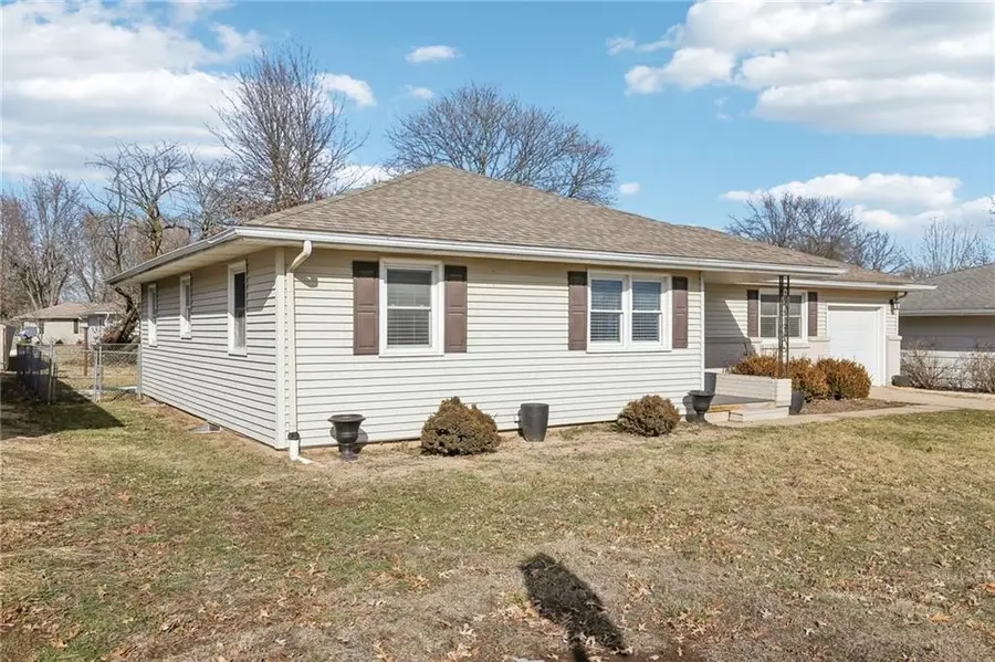 706 W 31st Street, Higginsville, MO 64037 - Image #2