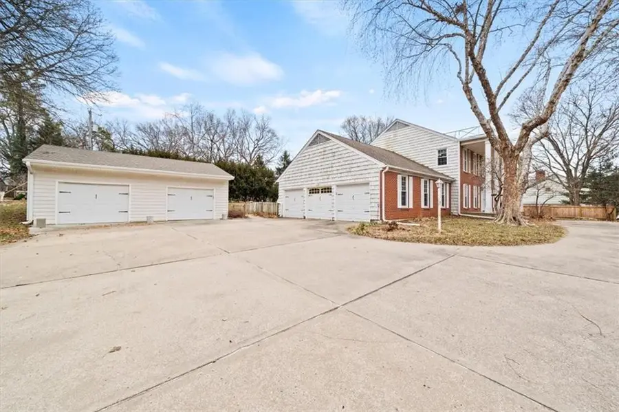 10103 Nall Avenue, Overland Park, KS 66207 - Image #2