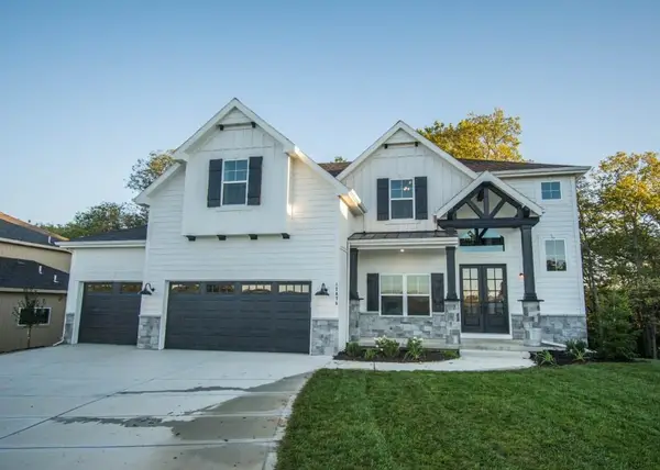 8304 NW 89th Terrace, Kansas City, MO 64153