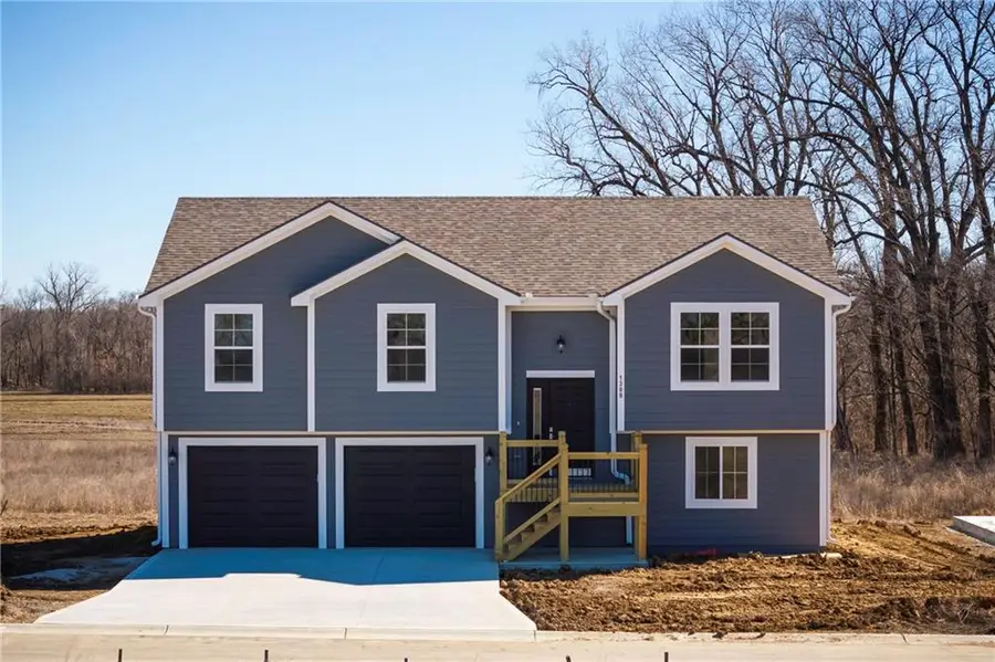 1307 NE Sequoia Court, Oak Grove, MO 64075 - Image #2