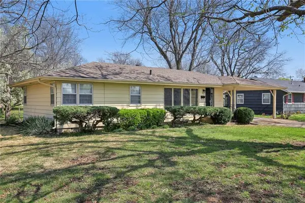 425 E 12th Street, Ottawa, KS 66067