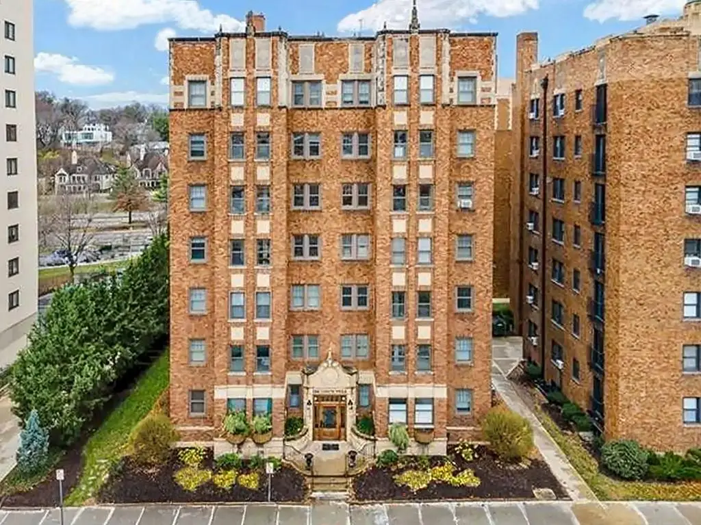 807 W 48 Street Unit #501 Street #501, Kansas City, MO 64112 - Image #1