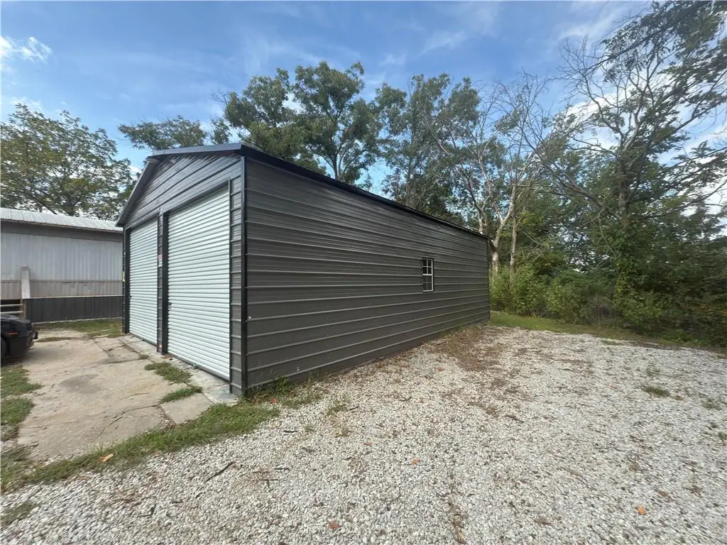 22410 E Courtney Atherton Road, Independence, MO 64058 - Image #1