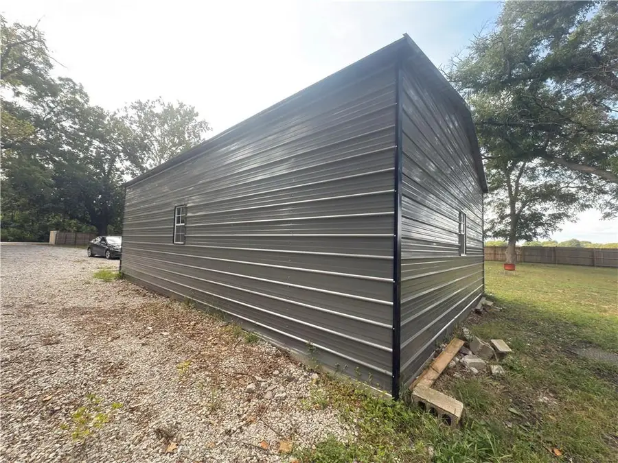 22410 E Courtney Atherton Road, Independence, MO 64058 - Image #2