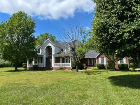 124 Huntington Circle, Pittsburg, KS 66762