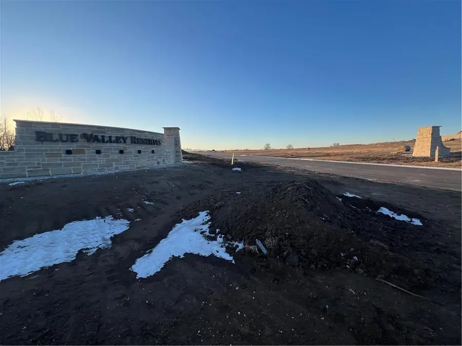 4065 W 201st Terrace, Stilwell, KS 66085 - Image #2