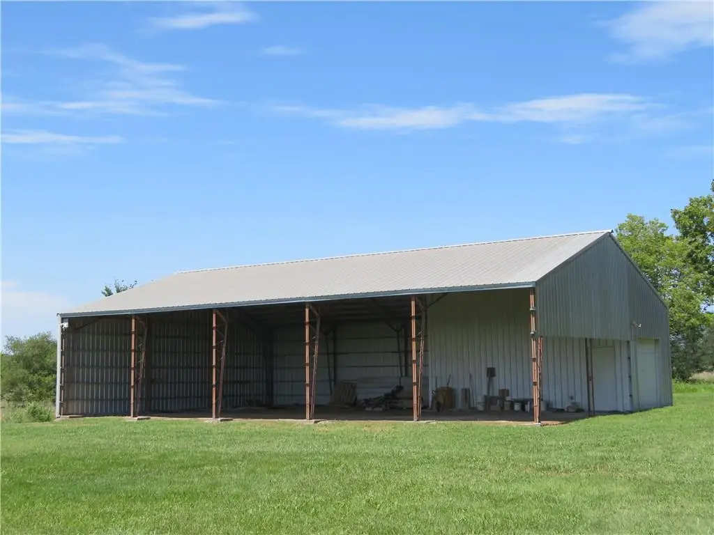 27880 Cedar Niles Road, Paola, KS 66071 - Image #1