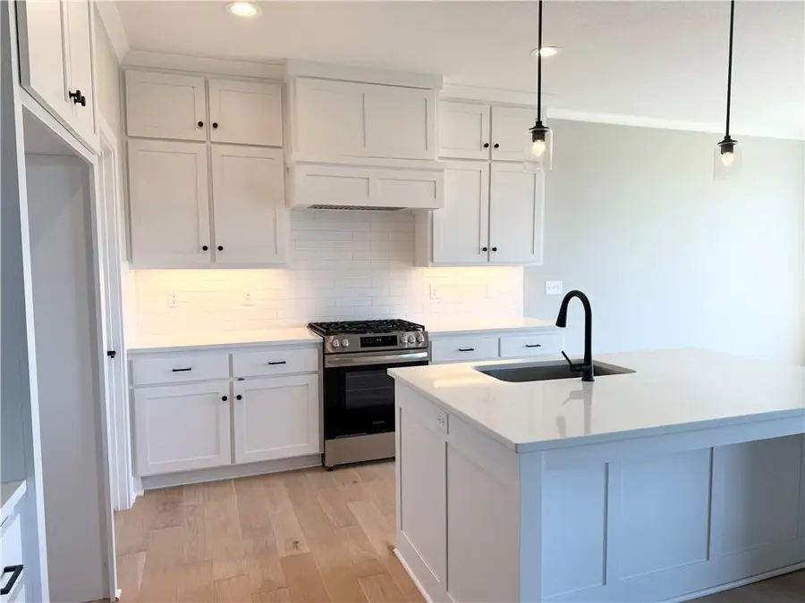 25029 W 94th Terrace, Lenexa, KS 66227 - Image #3