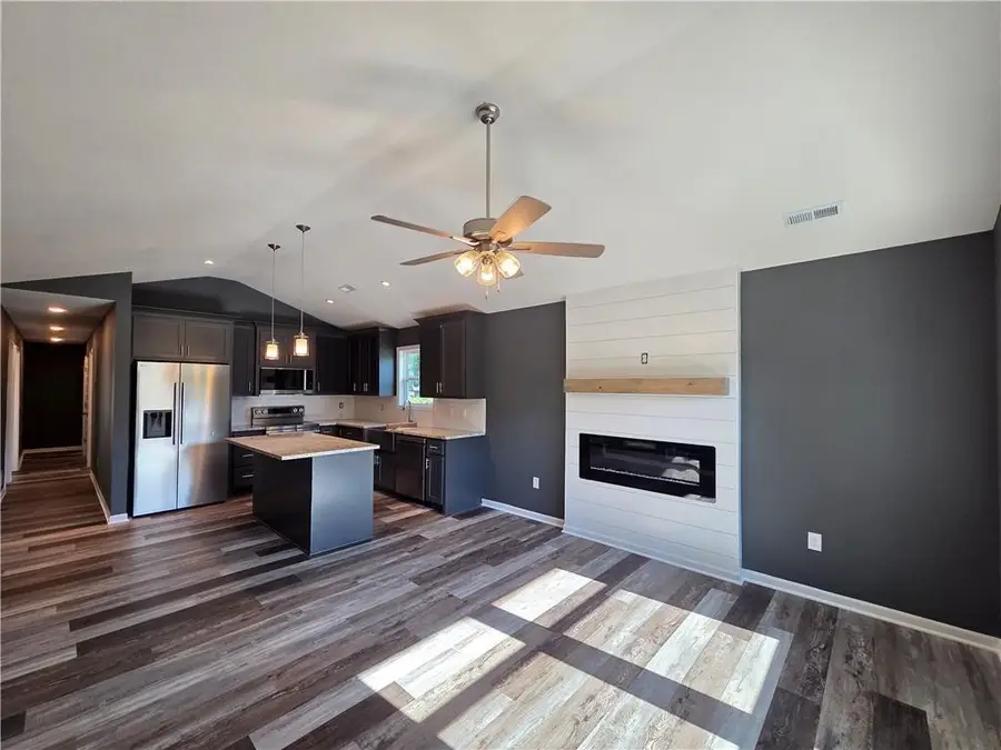 618 N Bates Street, Adrian, MO 64720 - Image #3