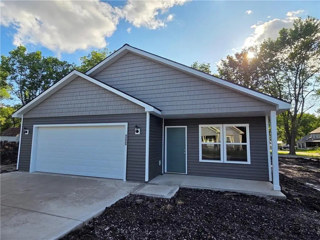 542 N Lexington Street, Adrian, MO 64720 - Image #1