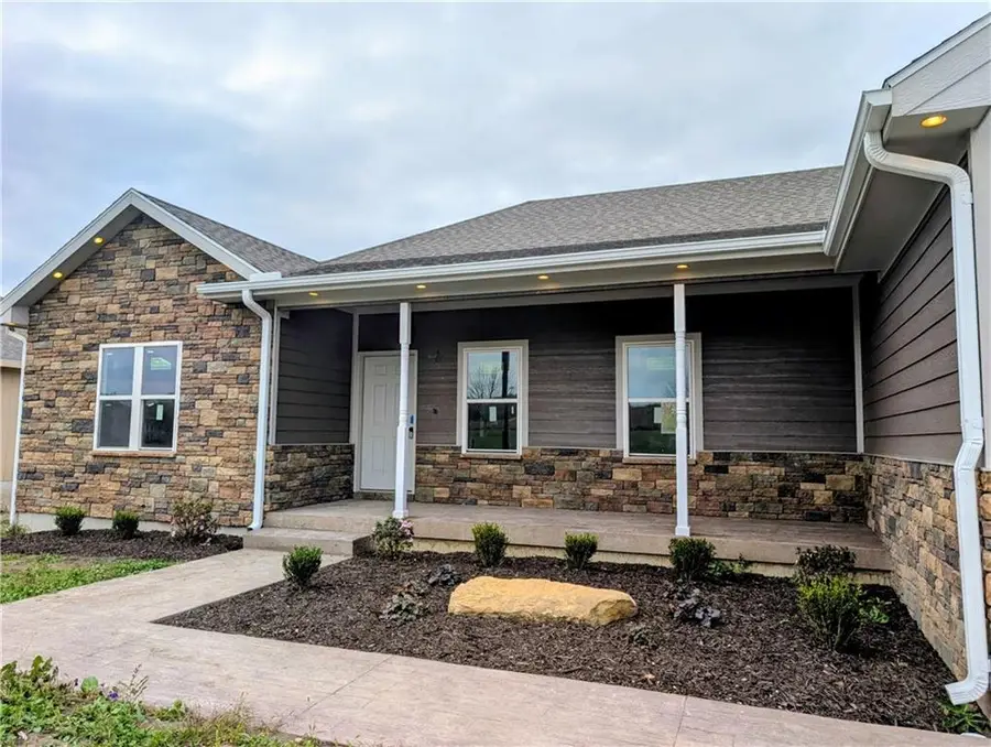 1107 Charles Street, Knob Noster, MO 65336 - Image #2