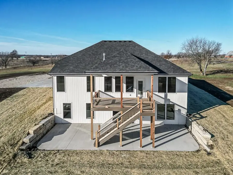 1628 E 63rd Road, Lecompton, KS 66050 - Image #3