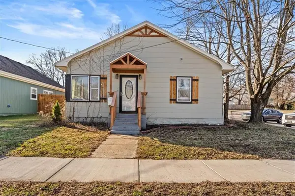 737 Brown Avenue, Osawatomie, KS 66064