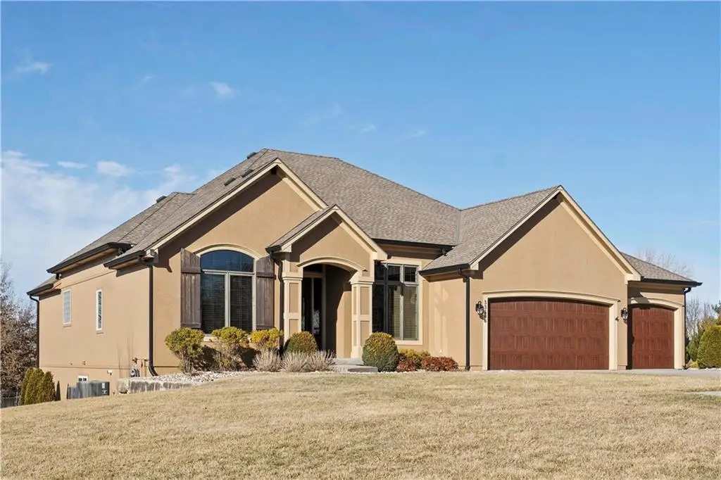 33106 E Stringtown Road, Greenwood, MO 64034 - Image #1